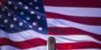 Microphone, Flag