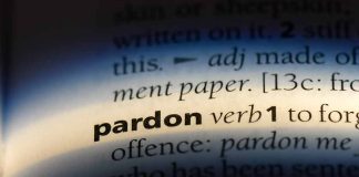 The word "pardon" highlighted in a dictionary.